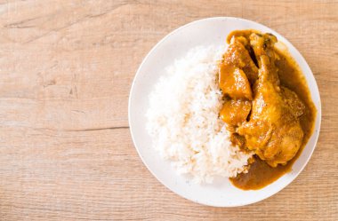 Pilavlı tavuk Massaman köri Yapıştır