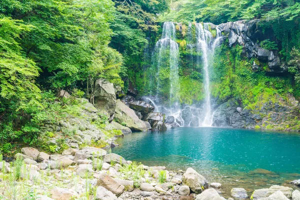 Cascades cheonjeyeon à Jeju Isaland — Photo