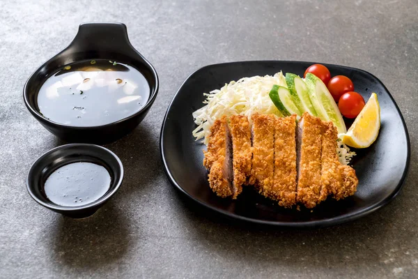 Chuleta de cerdo frita japonesa (conjunto tonkatsu ) —  Fotos de Stock