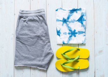 Gezgin, yaz tatili erkekler rahat kıyafetler