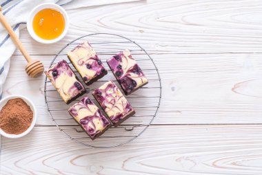 yaban mersini peynirli kek