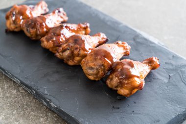 Barbekü tavuk kanadı