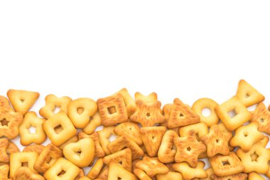 Beyaz arka plan üzerinde bisküvi kraker