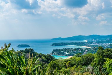 Tropikal plaj manzarası, Karon view Phuket, Tayland gelin