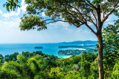 Tropikal plaj manzarası, Karon view Phuket, Tayland gelin