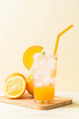 soda ile portakal suyu