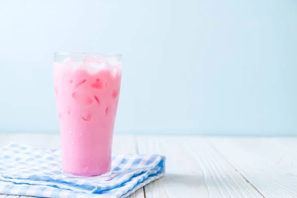 Pink strawberry milkshake — Stock Photo, Image