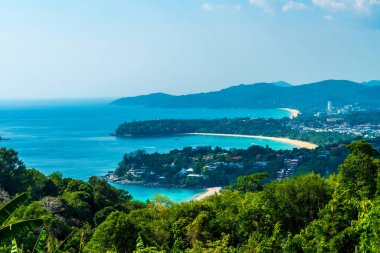 Tropikal plaj manzarası, Karon view Phuket, Tayland gelin