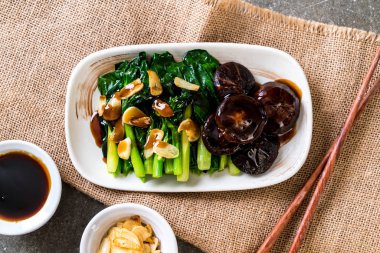 İstiridye soslu kızarmış Hong Kong Kale heyecan