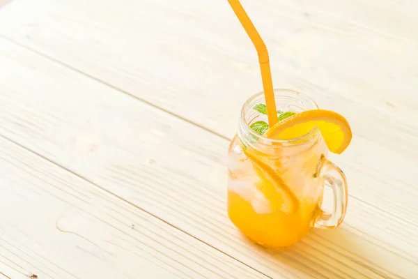 Orangensaft mit Soda — Stockfoto