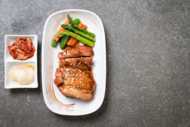 Teriyaki chiciken biftek