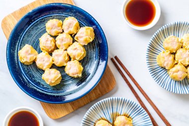 Hamur buğulanmış karides Çince