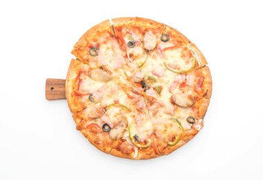 Salam ve sosis pizza