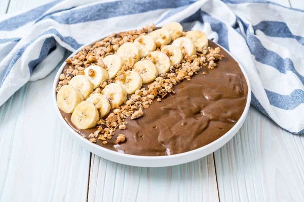 Tazón de batidos de chocolate —  Fotos de Stock