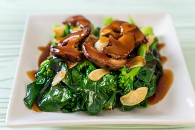 İstiridye soslu kızarmış Hong Kong Kale heyecan