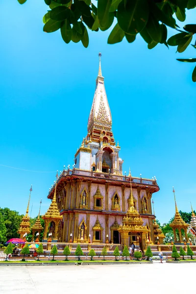 プーケットの Chaitararam 寺で美しい建築 — ストック写真
