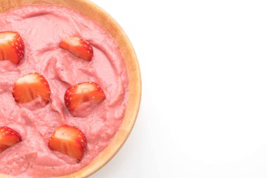 çilek smoothies kase