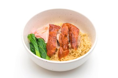 Kızarmış ördek erişte