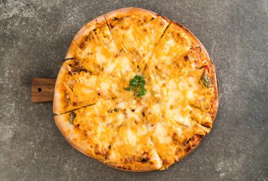 pizza bin ada soslu tavuk ızgara