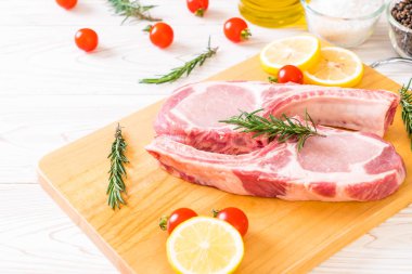 domuz pirzolası ham