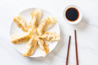 Japon sosu veya köfte snack