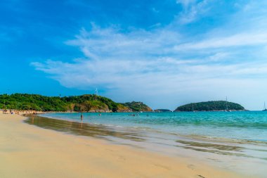 Güzel tropikal plaj ve deniz 