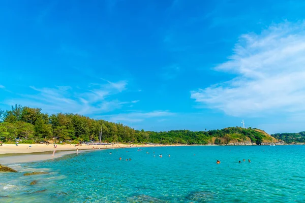 Güzel tropikal plaj ve deniz 