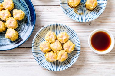 Hamur buğulanmış karides Çince