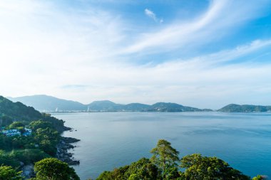 Güzel tropikal deniz ve plaj manzara ile havadan görünümü 