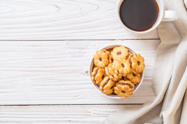 ananas reçeli ile bisküvi