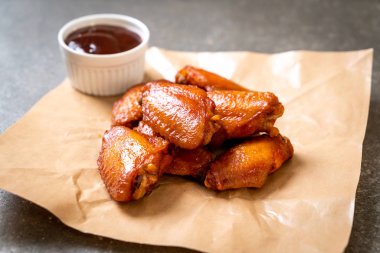 Barbekü tavuk kanadı