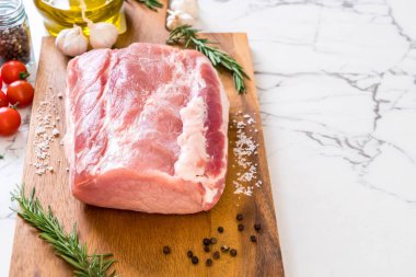 taze domuz ham filetosu