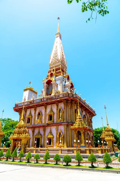 Beautiful architecture at Chaitararam  Temple in Phuket — Stock Photo, Image