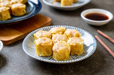 Hamur buğulanmış karides Çince