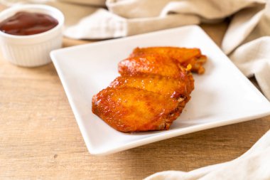 Barbekü tavuk kanadı