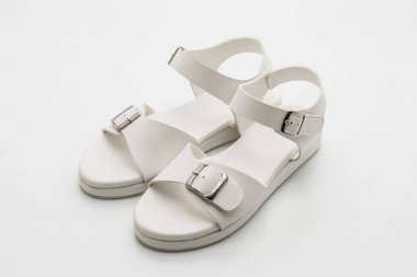 kadın deri sandalet