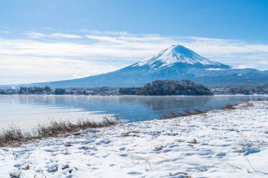Dağ Fuji San Kawaguchiko Gölü.