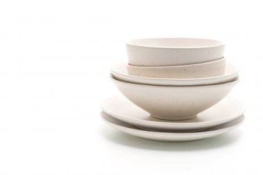 plaka ve beyaz arka plan üzerinde izole kase