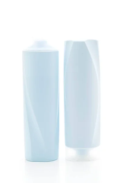 Bottiglia shampoo e balsamo bottiglia su bianco — Foto Stock