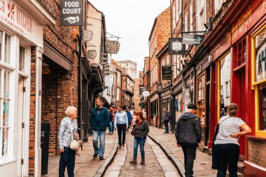 York, Uk - 3 Şubat 2019: Shambles pazarında küçük bir cadde