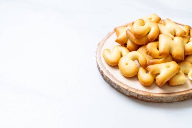 alfabe bisküvi ekmek