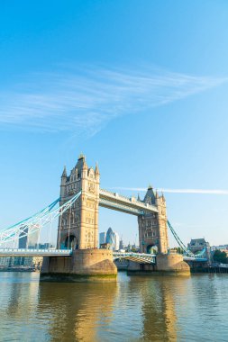 Londra 'daki kule köprüsü