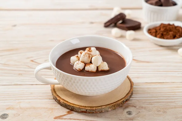 Cokelat panas dengan marshmallow — Stok Foto