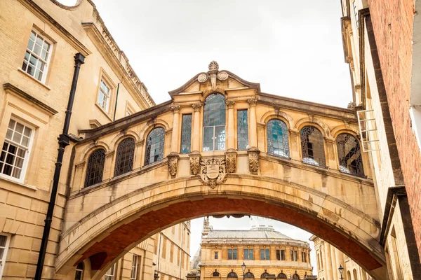 Hertford Bridge znany jako Most Westchnień, jest Skyway miedzianej — Zdjęcie stockowe