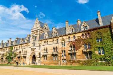 Oxford,Uk-Ağu 29 2019 : Savaş Anıtı Bahçeli Mesih Kilisesi i