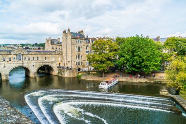 Görünüm pulteney Köprüsü river avon Bath, İngiltere