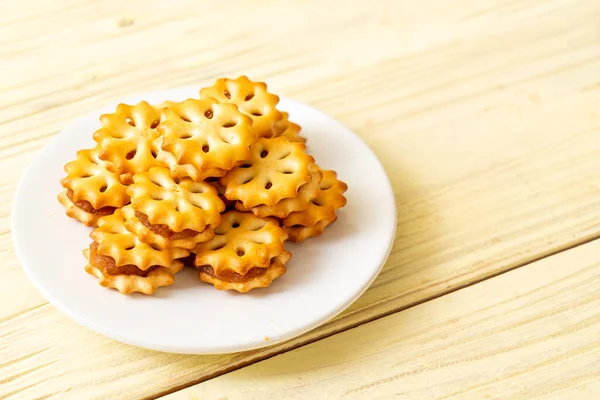 Biscoitos com engarrafamento de abacaxi — Fotografia de Stock