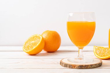 taze portakal suyu cam 