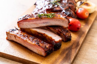 Izgara Barbekü kaburga domuz