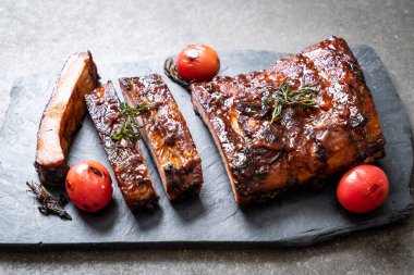 Izgara Barbekü kaburga domuz